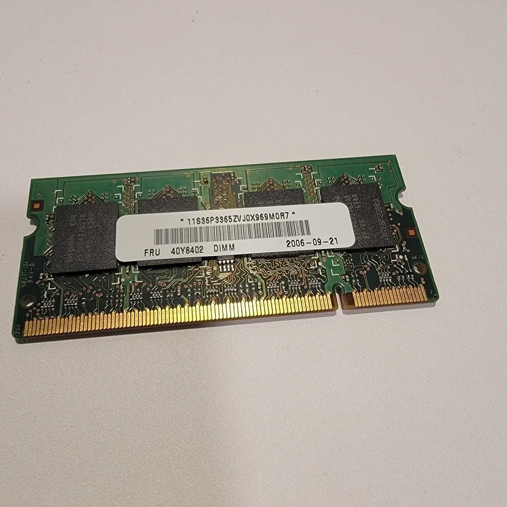 Micron 256MB DDR 266MHz PC2100S Laptop RAM MT8VDDT3264HDG-265C3 FRU 40Y8402